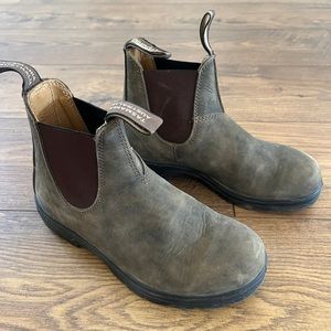 Blundstone Classic 550 Chelsea Boots In Rustic Brown women’s size 3 (US 6)